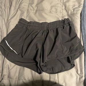 size 8 lululemon shorts
